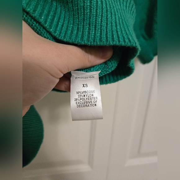 THML Anthropologie Green And Floral Knit Short Puff Sleeve Sweater Size XS - Picture 3 of 5